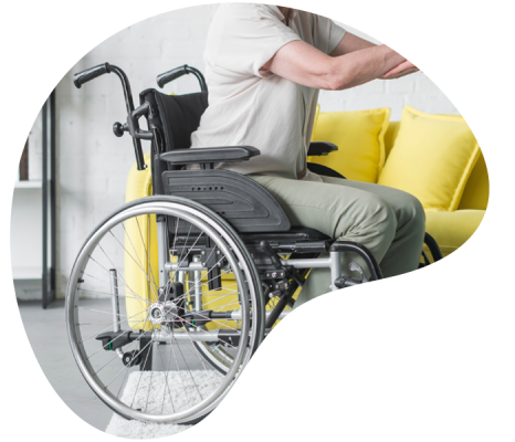 Personne à mobilité réduite en chaise roulante